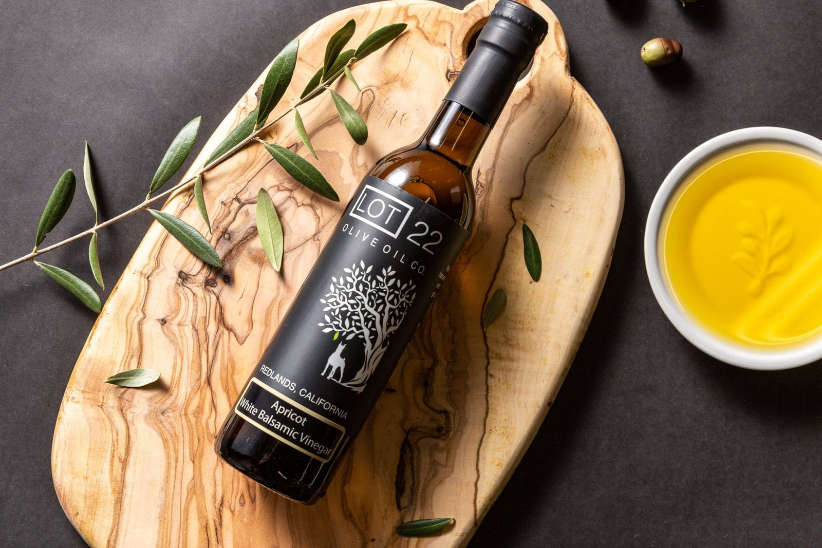 White Wine Vinegar vs White Balsamic: When to Use Each