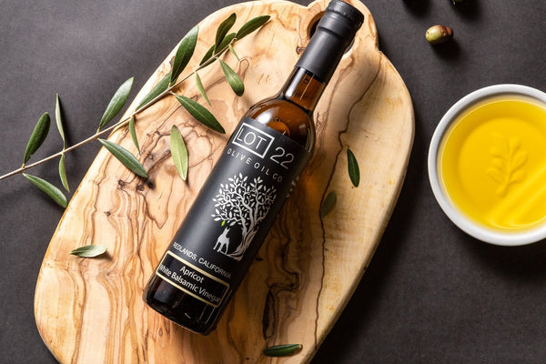 White Wine Vinegar vs White Balsamic: When to Use Each